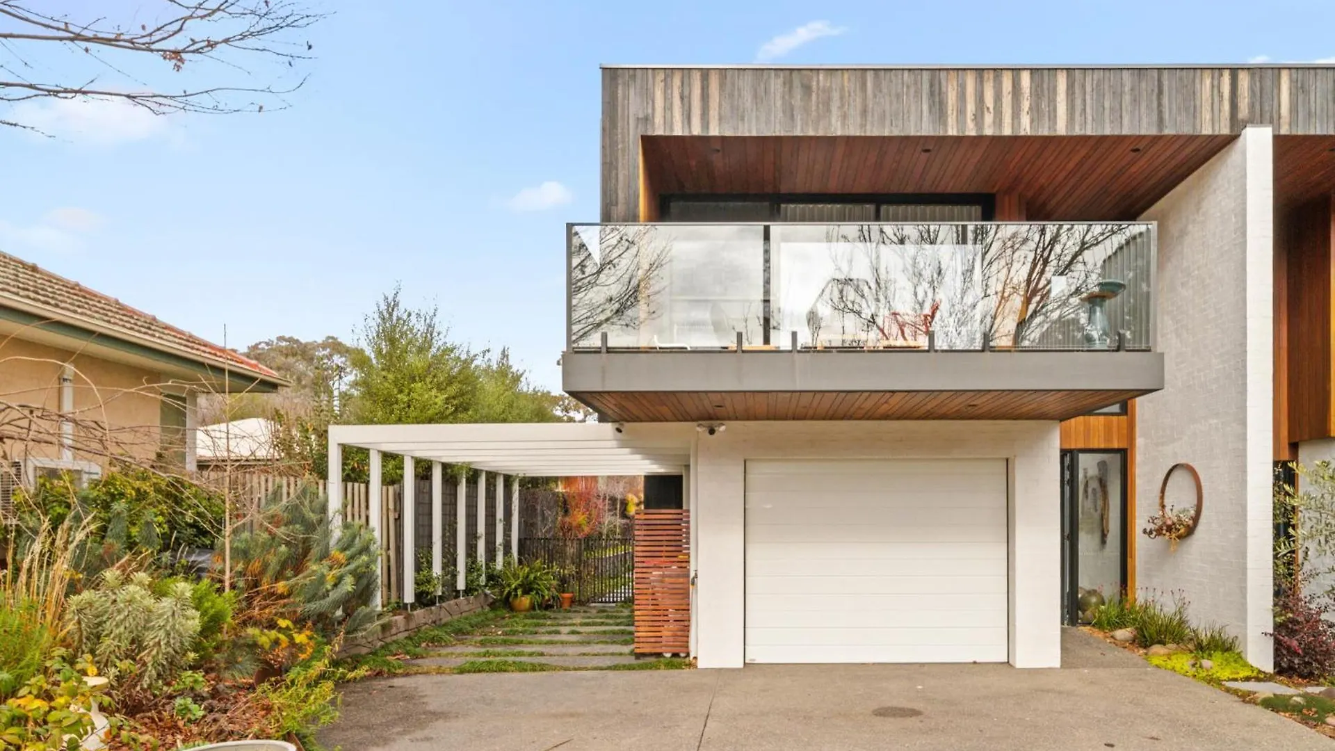 Holiday home Luxurious 2-Bed Pool, Lift, Alfresco Dining Villa Canberra