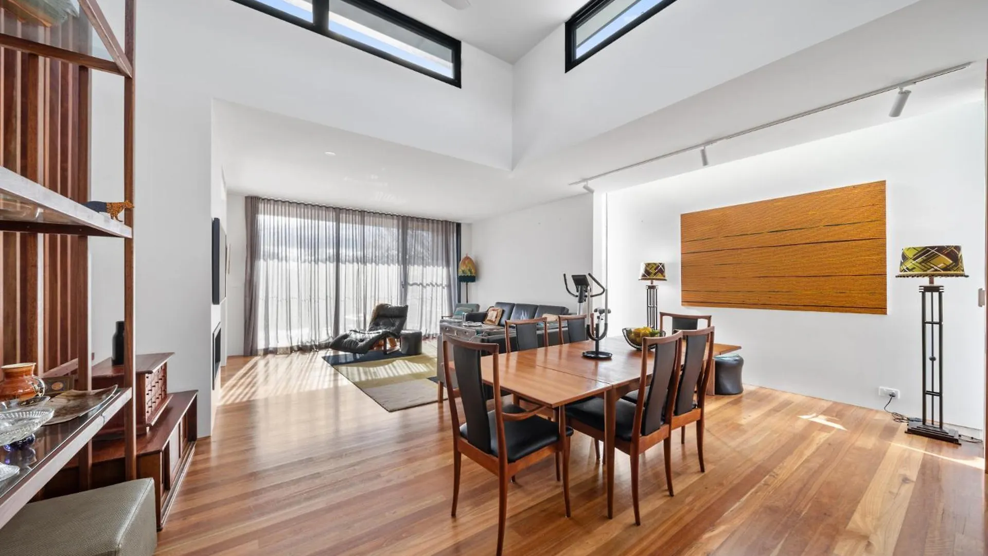 Holiday home Luxurious 2-Bed Pool, Lift, Alfresco Dining Villa Canberra