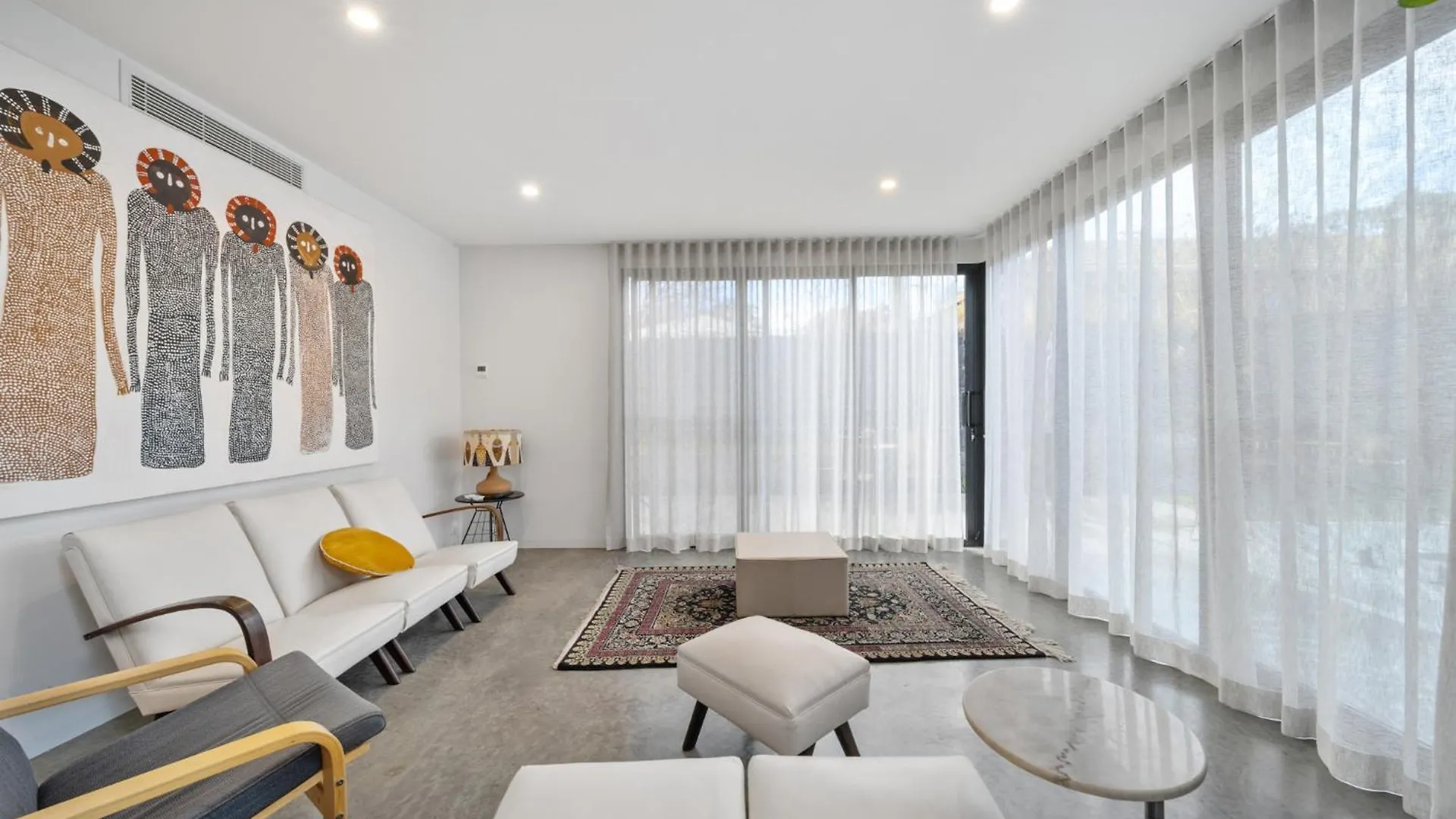 Luxurious 2-Bed Pool, Lift, Alfresco Dining Villa Canberra 0*,