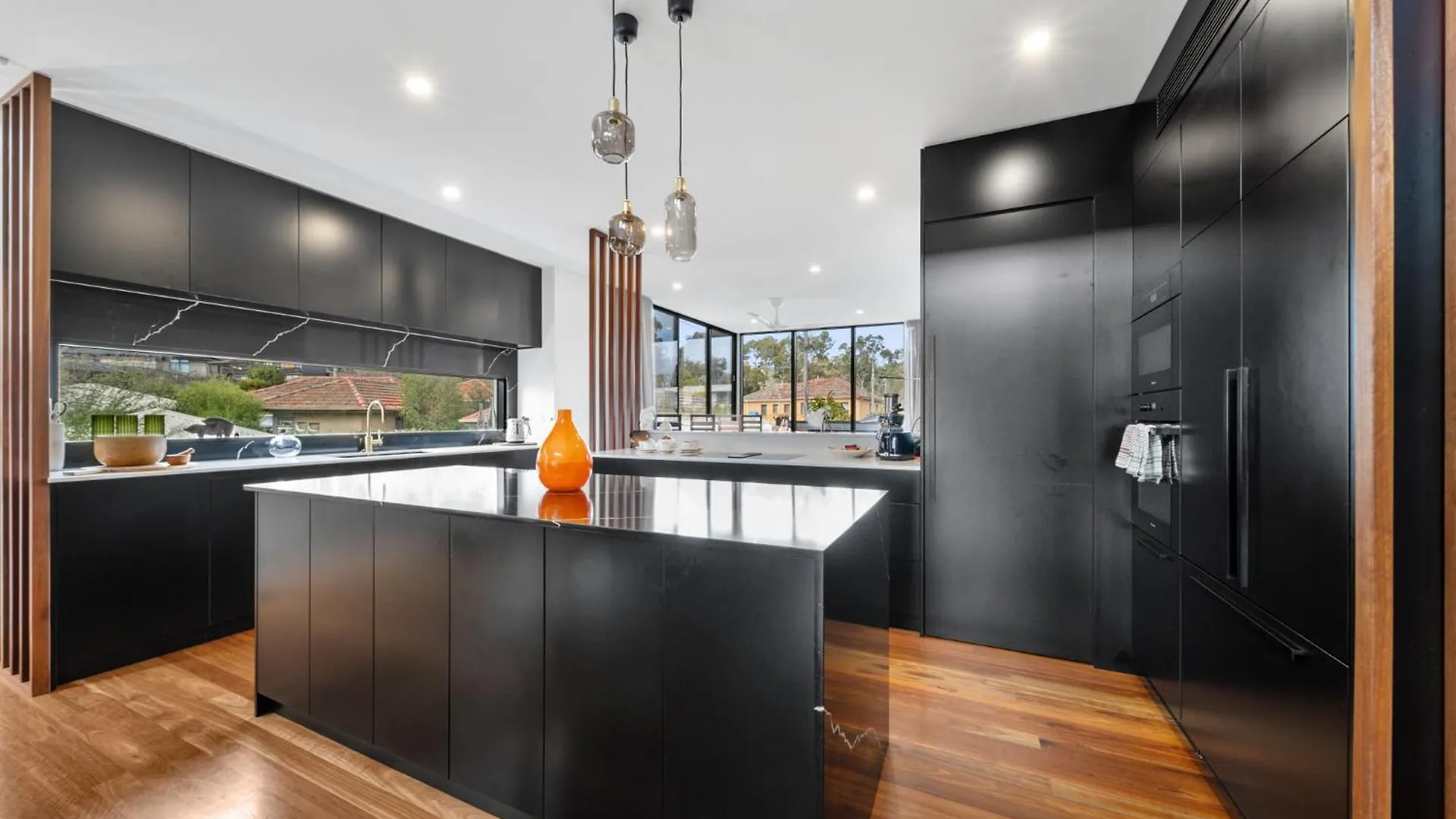 Luxurious 2-Bed Pool, Lift, Alfresco Dining Villa Canberra 0*,  Australia