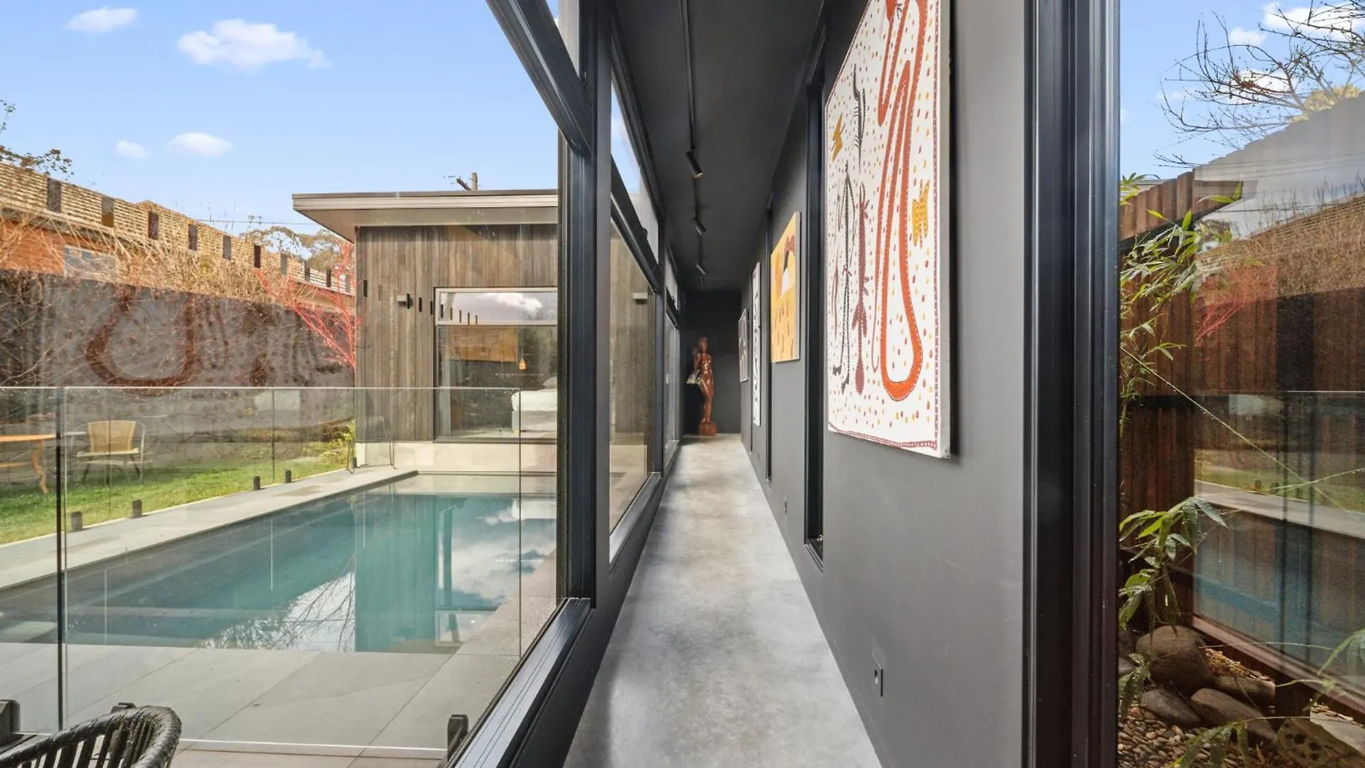 Luxurious 2-Bed Pool, Lift, Alfresco Dining Villa Canberra 0*,  Australia