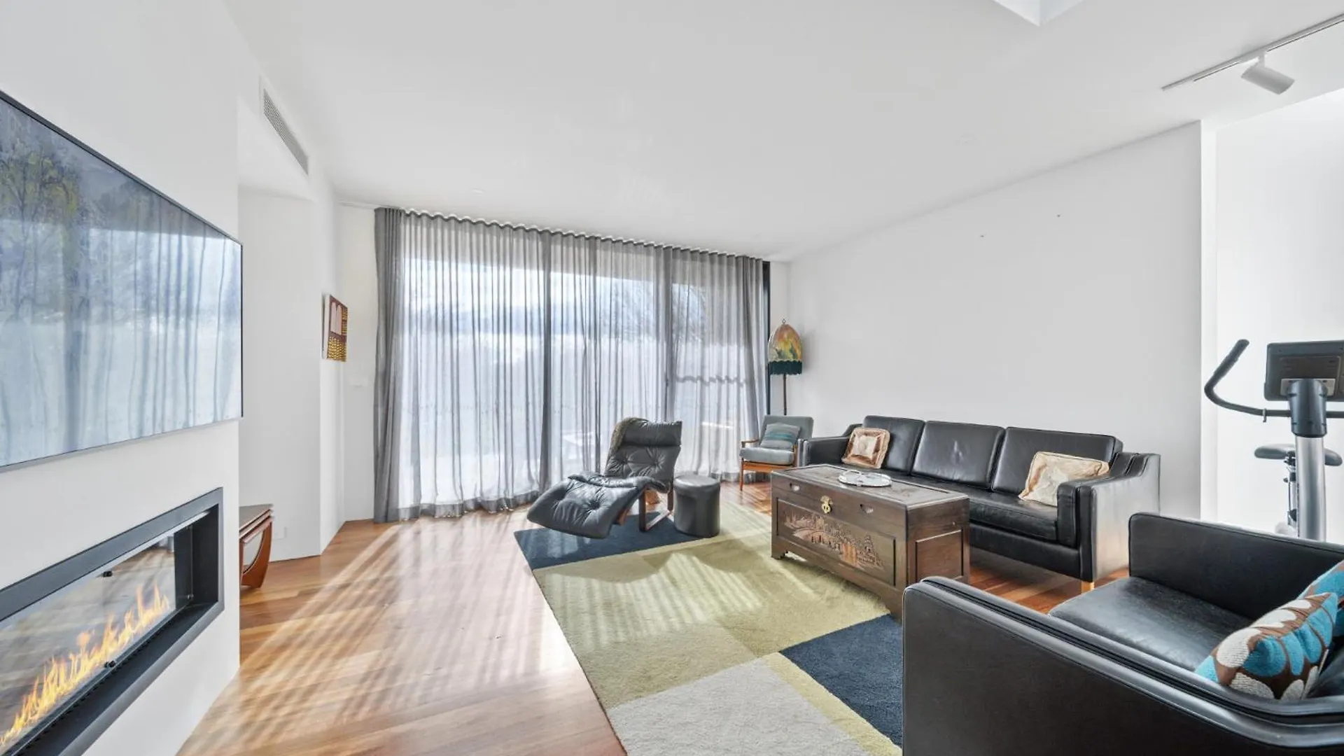 Holiday home Luxurious 2-Bed Pool, Lift, Alfresco Dining Villa Canberra